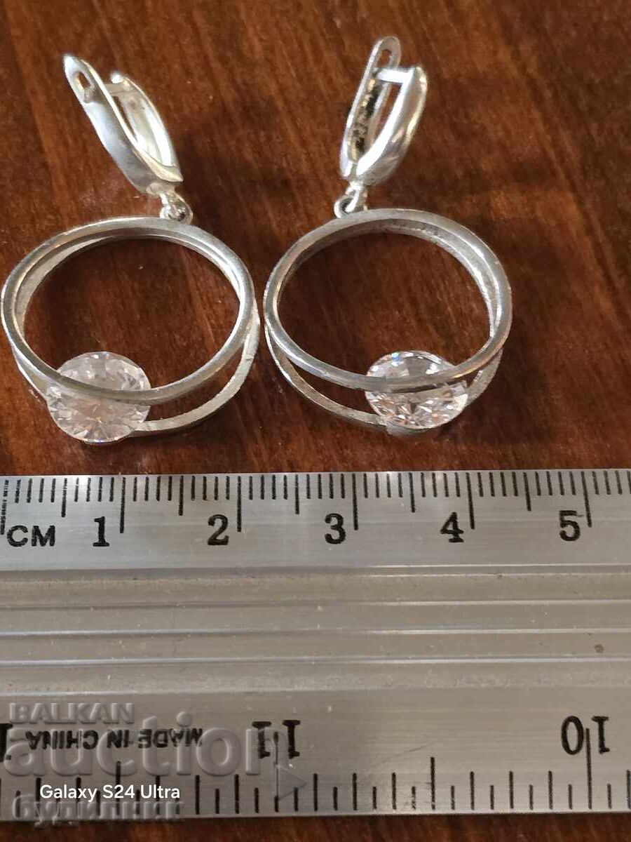 Solid 925 Sterling Silver Earrings. Solid 925 Sterling Silver Earrings.