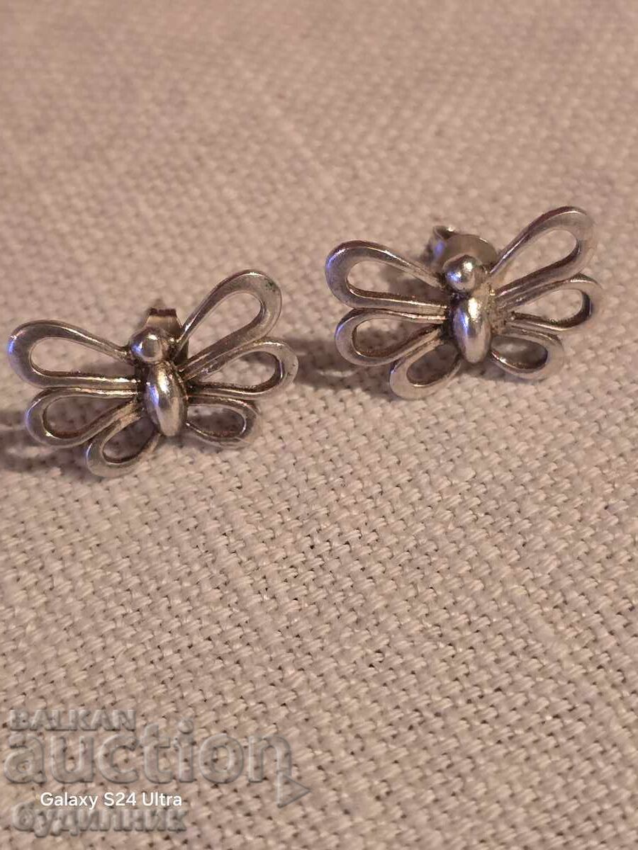 Доставка на Сребърни обеци 925 Проба. Доставка на Сребърни обеци 925 Проба.