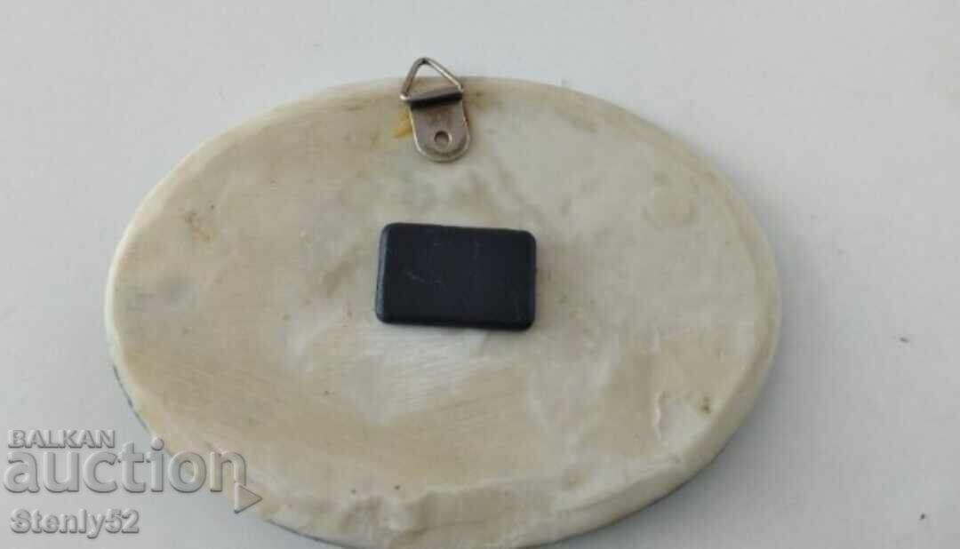 Elliptical fridge and wall magnet with price € 5.00 | 9.78 BGN Elliptical fridge and wall magnet with price € 5.00 | 9.78 BGN