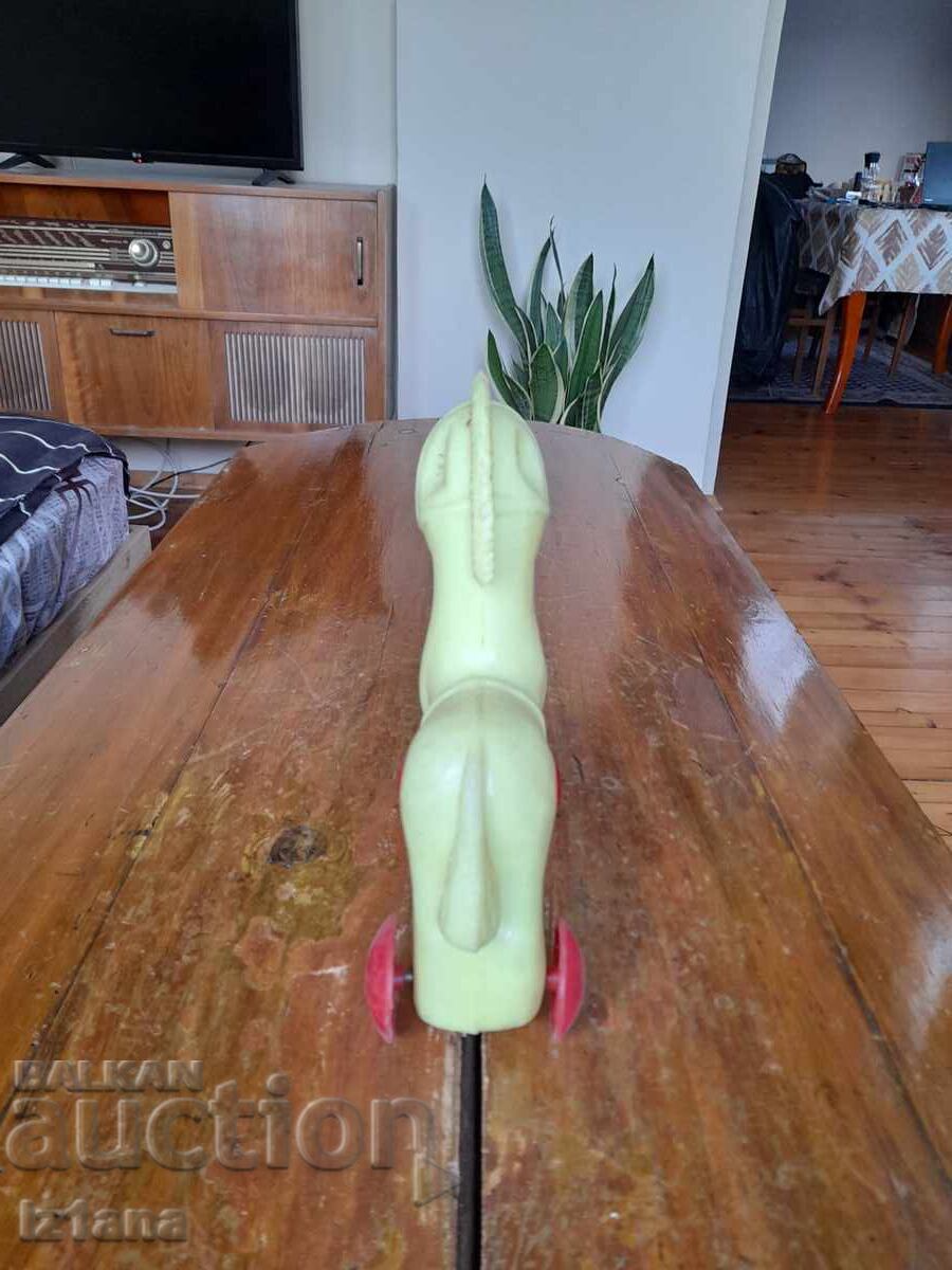 Livrarea Cal vechi de jucărie