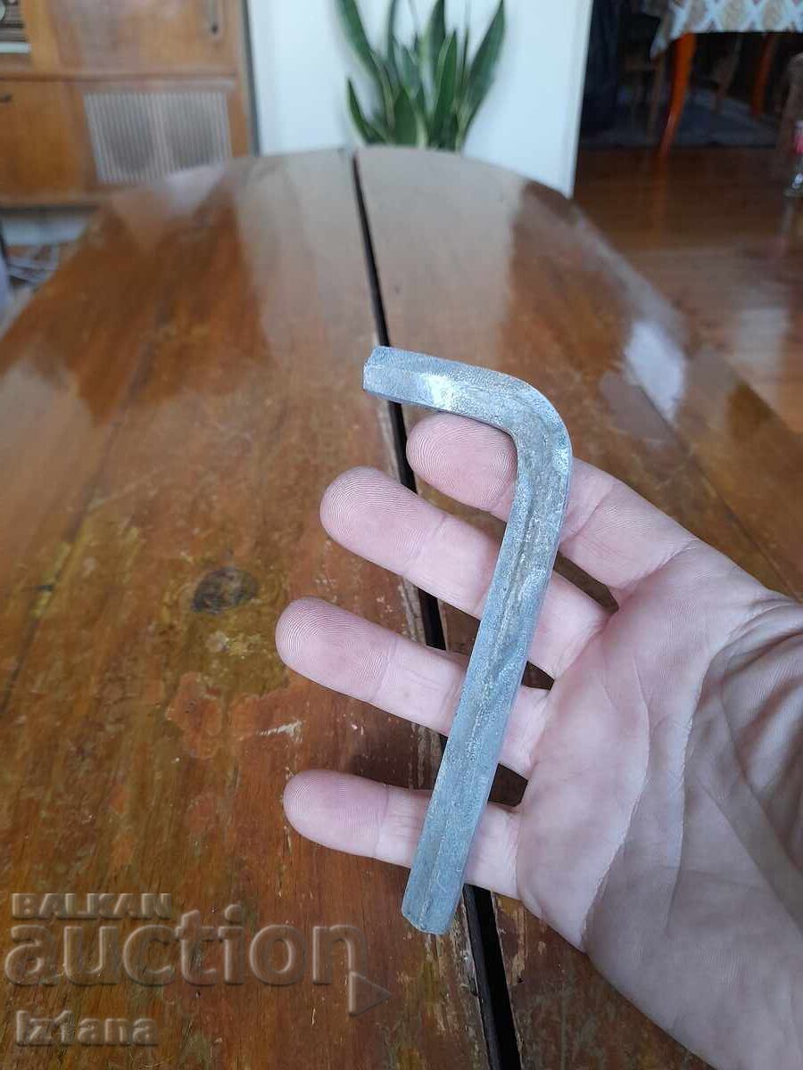 Old plug wrench CARTER, LADA, VAZ with price 22.00 BGN | € 11.25 Old plug wrench CARTER, LADA, VAZ with price 22.00 BGN | € 11.25