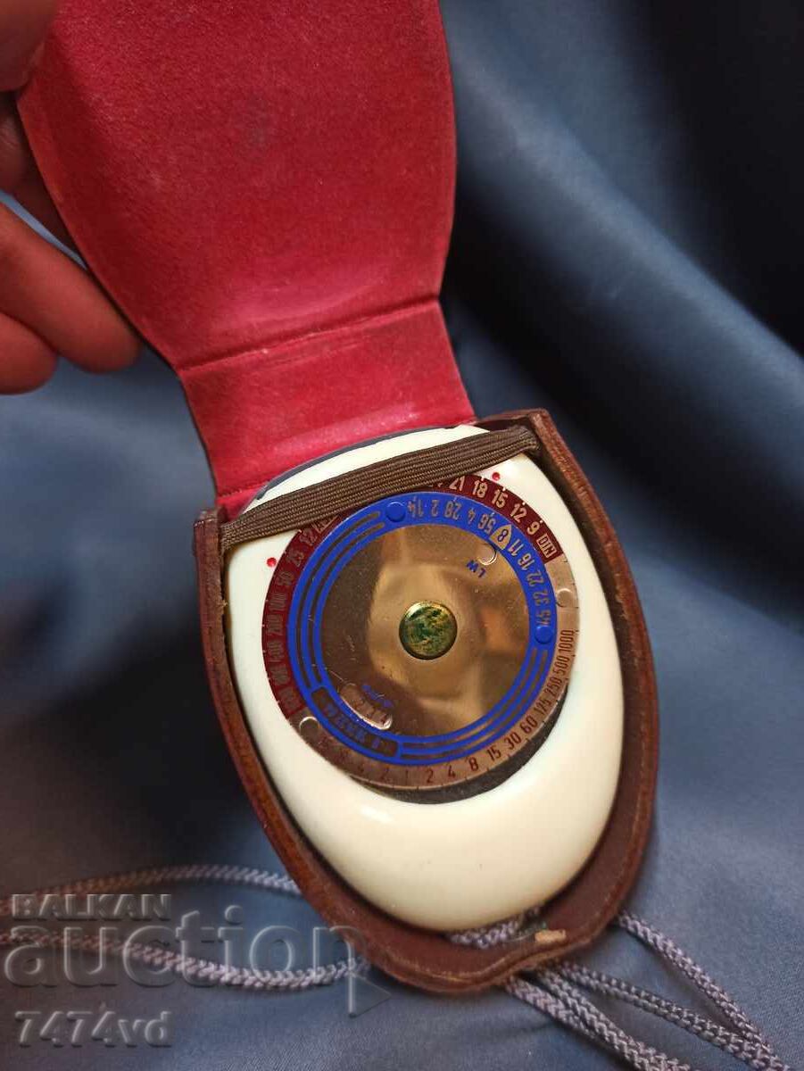 LUMINOmetrul PERFECT cu preț 20.00 BGN | € 10.23