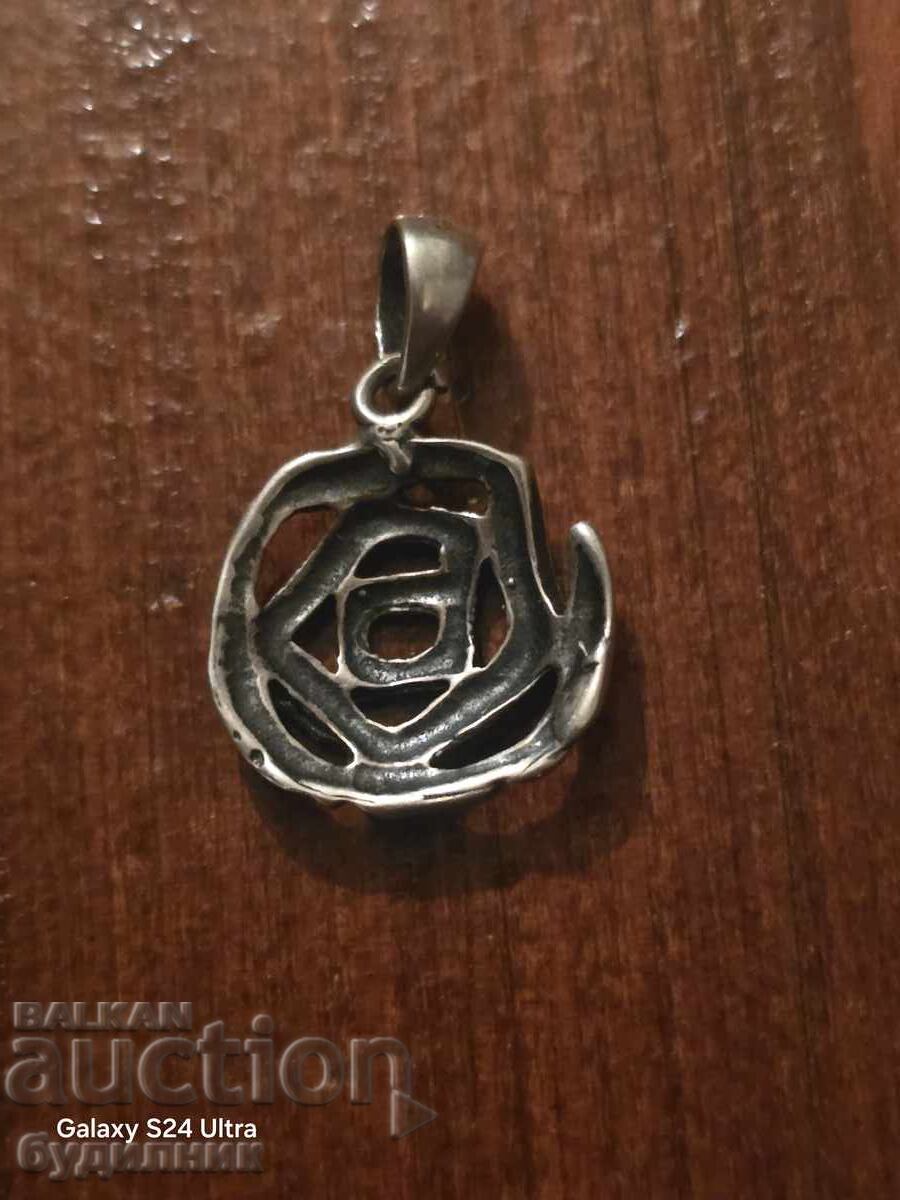 Auction Silver with a pendant 925 Sample. Auction Silver with a pendant 925 Sample.