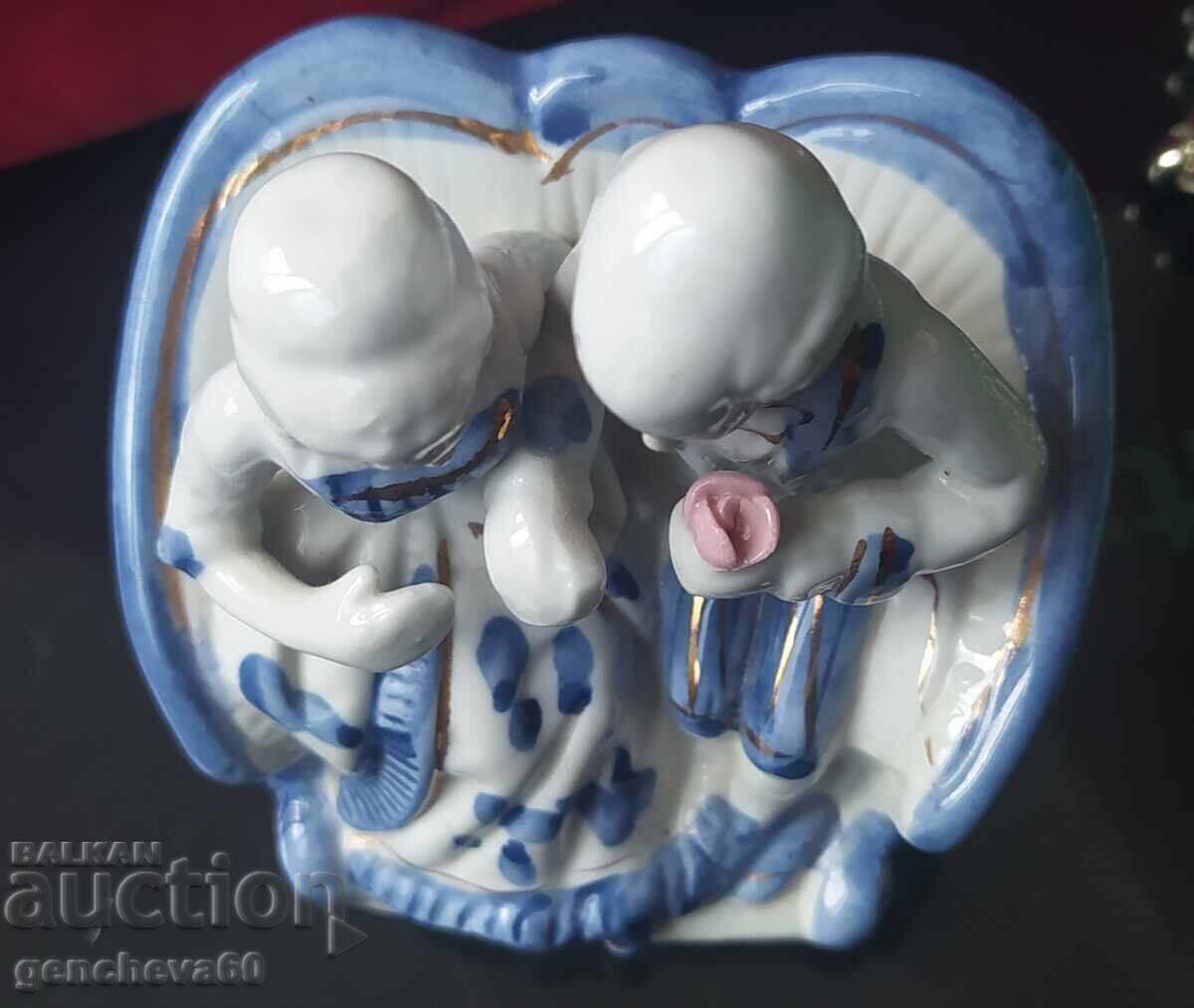 Porcelain figurine of Lovers/markings with price 21.00 BGN | € 10.74 Porcelain figurine of Lovers/markings with price 21.00 BGN | € 10.74