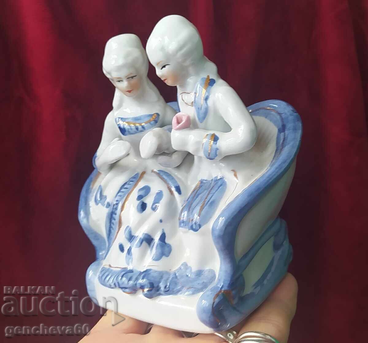 Porcelain figurine of Lovers/markings Porcelain figurine of Lovers/markings
