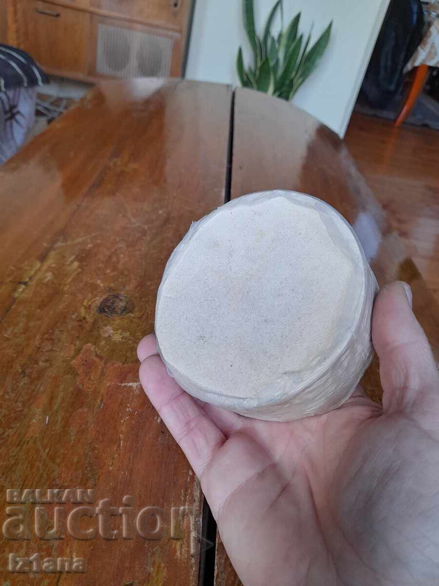 Delivery of Old Lucky Strike coasters