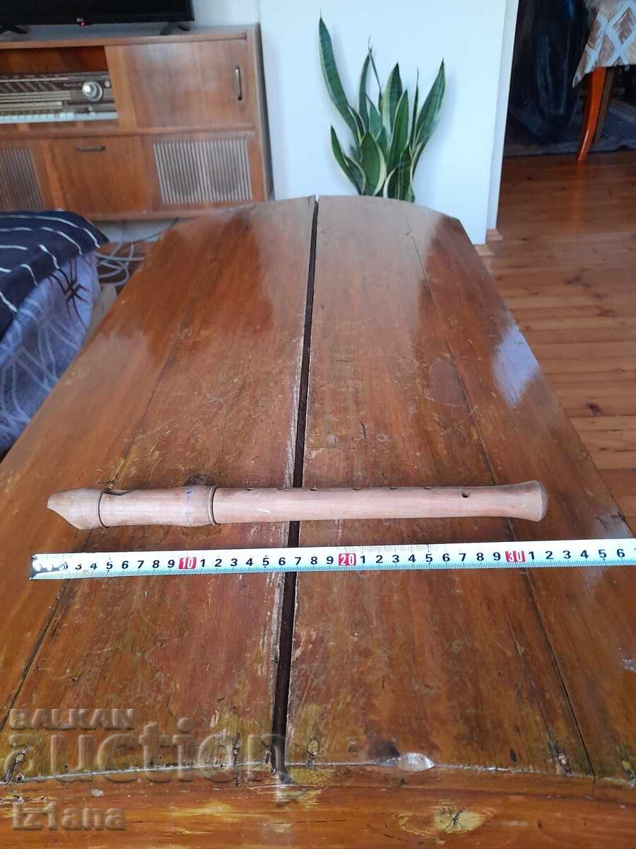 Old rascal, duduk, whistle Old rascal, duduk, whistle