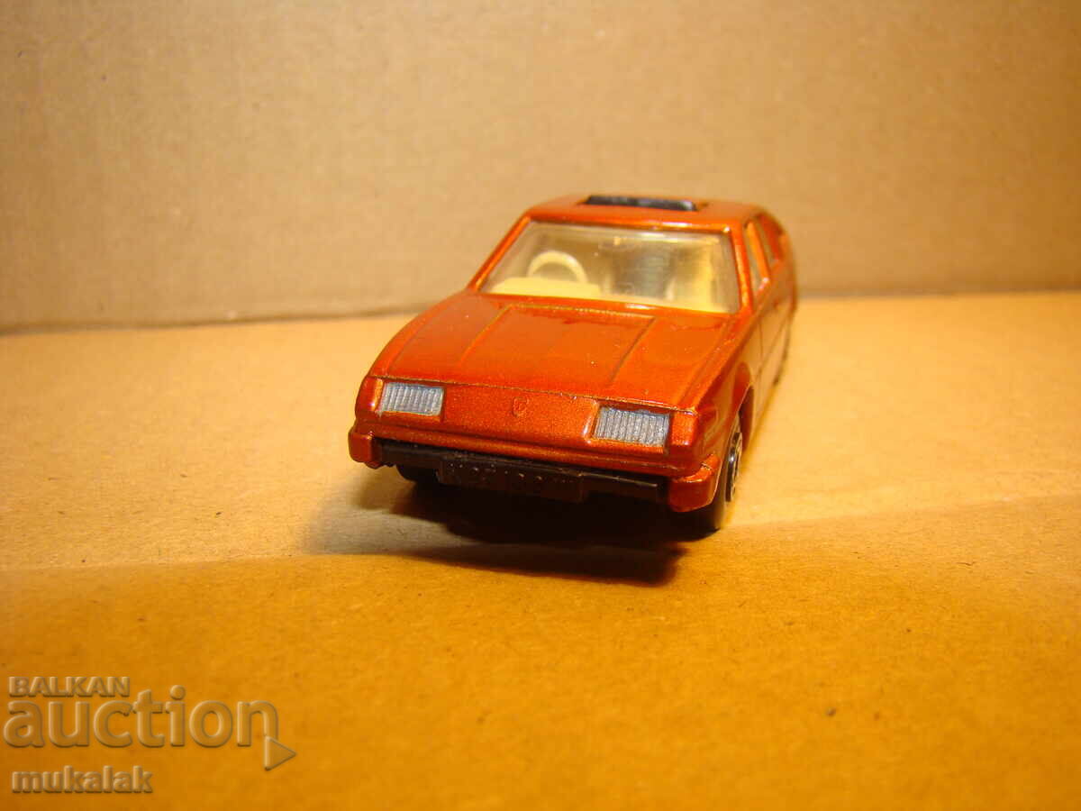 1:64 MATCHBOX ROVER 3500 MODEL CAR TOY with price 20.00 BGN | € 10.23