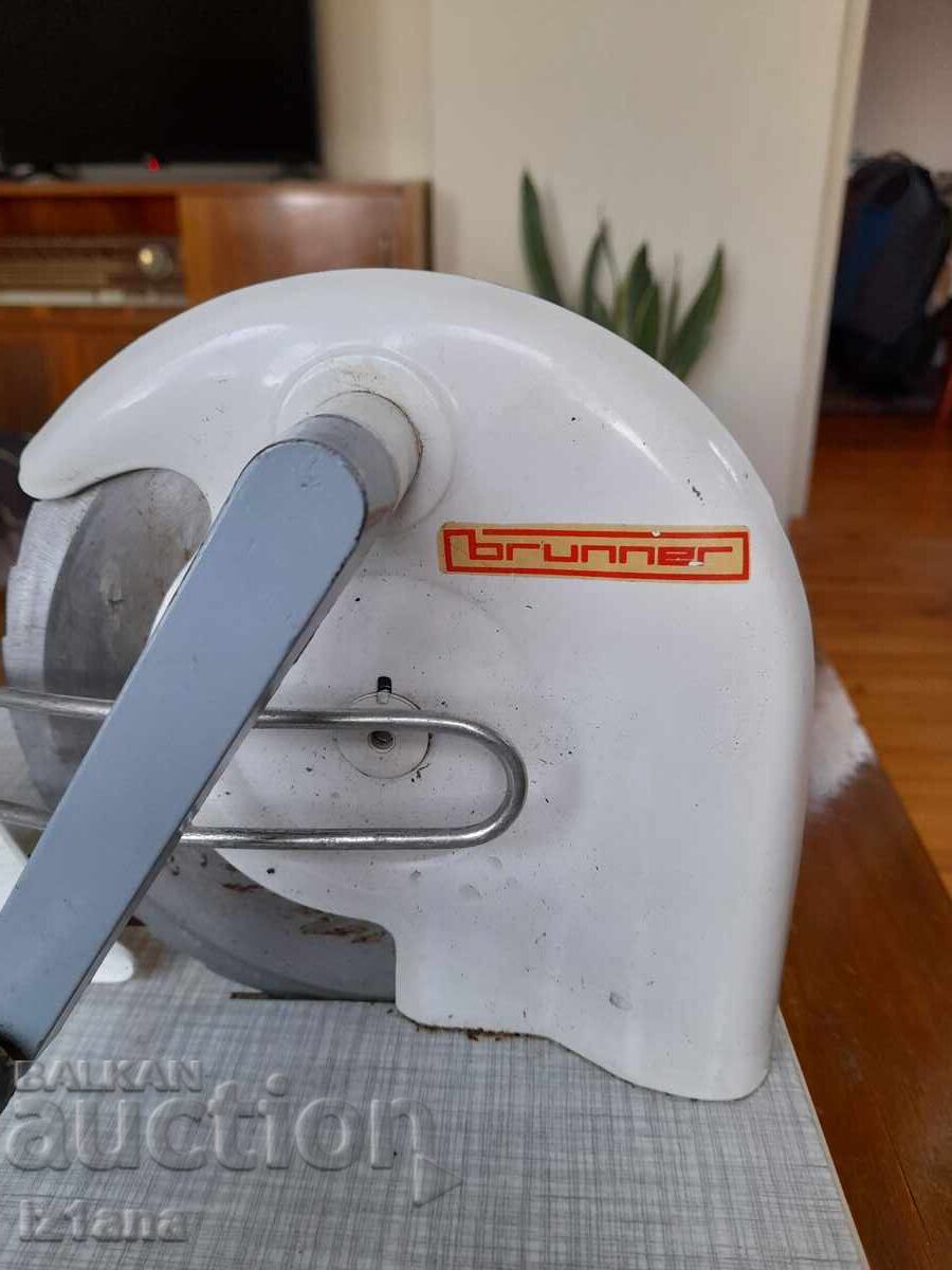 Old device for cutting bread, sausages, slicer with price 43.00 BGN | € 21.99 Old device for cutting bread, sausages, slicer with price 43.00 BGN | € 21.99