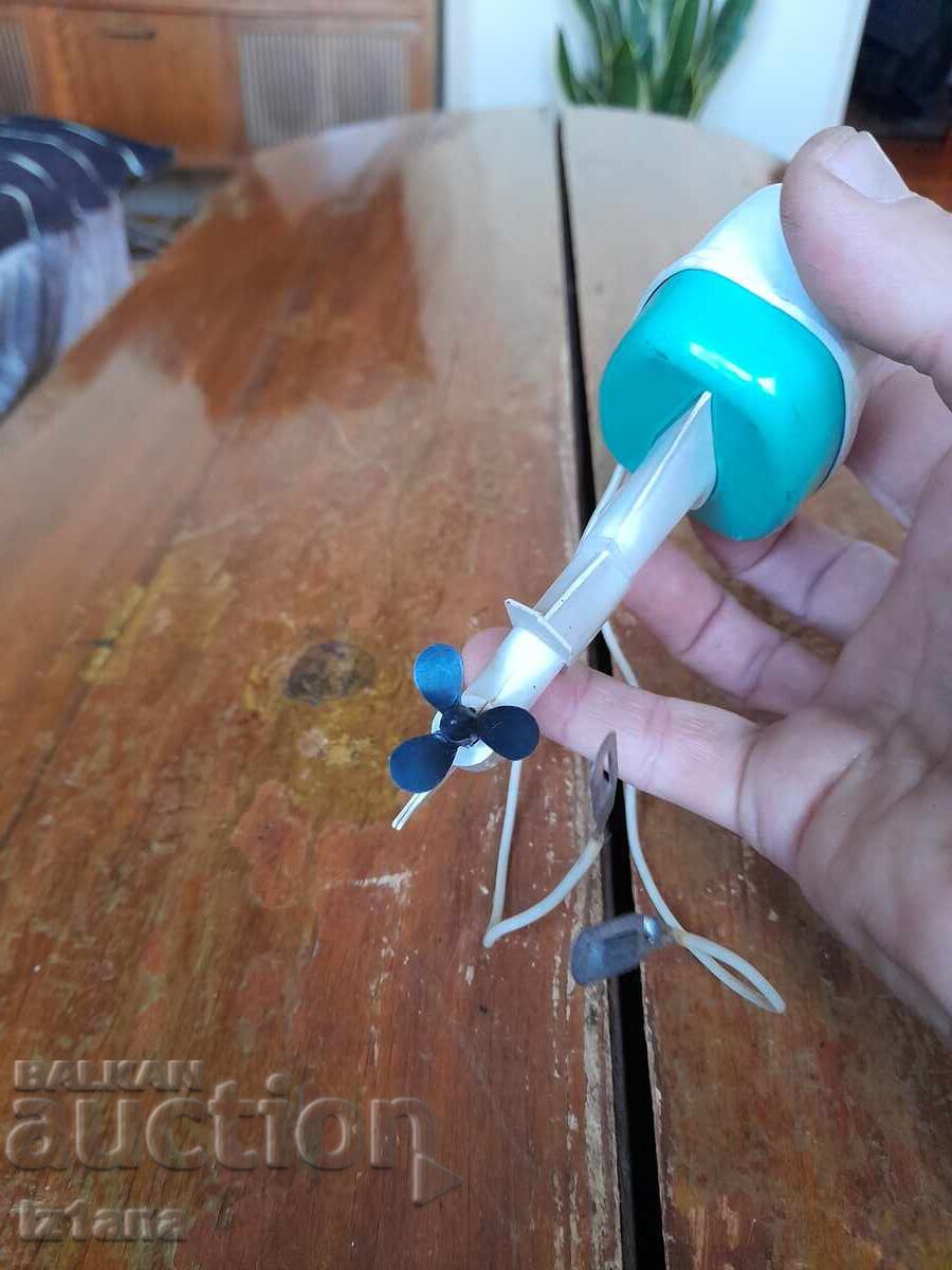 Auction Old motorboat engine Auction Old motorboat engine