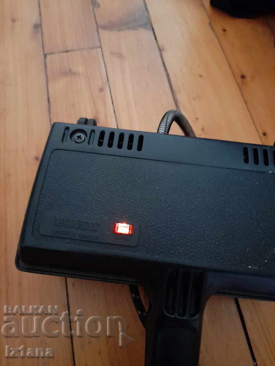 Old Equity waffle iron - 7 Old Equity waffle iron - 7