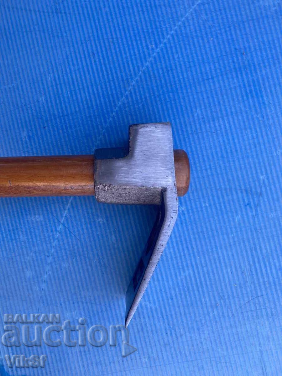 Auction  Turkish adze with wooden handle 0.5 kg DECOREX