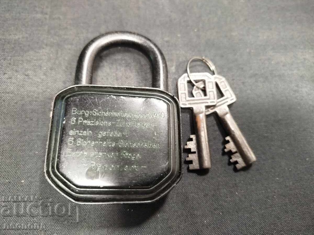 OLD RETRO PADLOCK WITH TWO KEYS BURG GERMANY with price 20.00 BGN | € 10.23