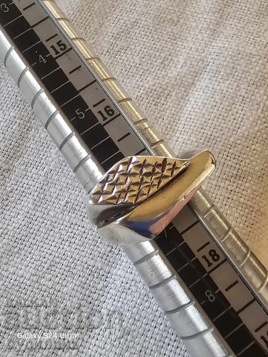 Сребърен пръстен 17мм 925 Проба. с цена 24.99 лв. | € 12.78 Сребърен пръстен 17мм 925 Проба. с цена 24.99 лв. | € 12.78