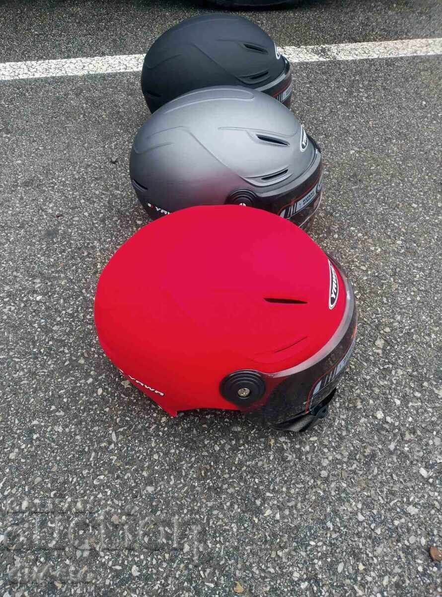 Casca, cască pentru motocicletă, scuter, moped cu vizieră YAWA neagră, si cu preț € 18.00 | 35.21 BGN