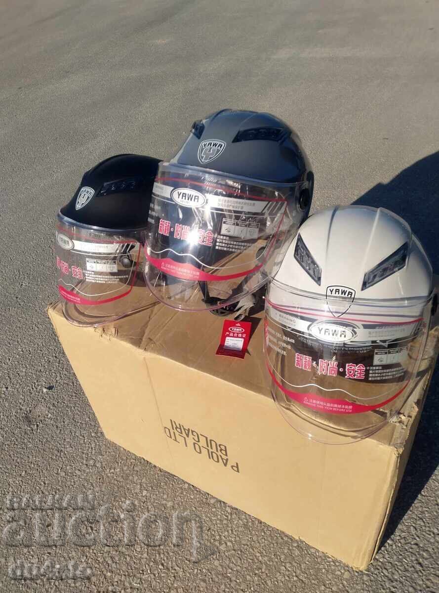 Шлем, каска за мотор скутер мотопед с визьор и спойлер YAWA Шлем, каска за мотор скутер мотопед с визьор и спойлер YAWA