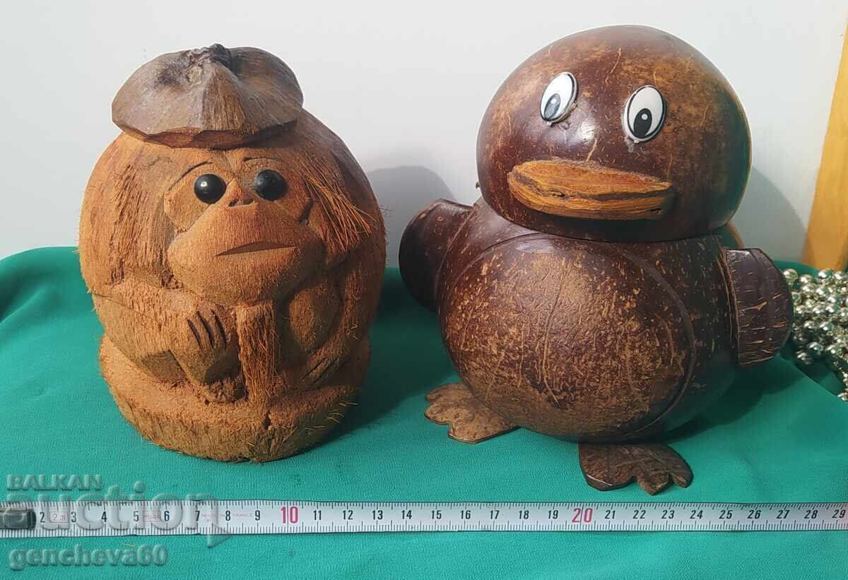 Auction Coconut piggy bank and monkey Auction Coconut piggy bank and monkey