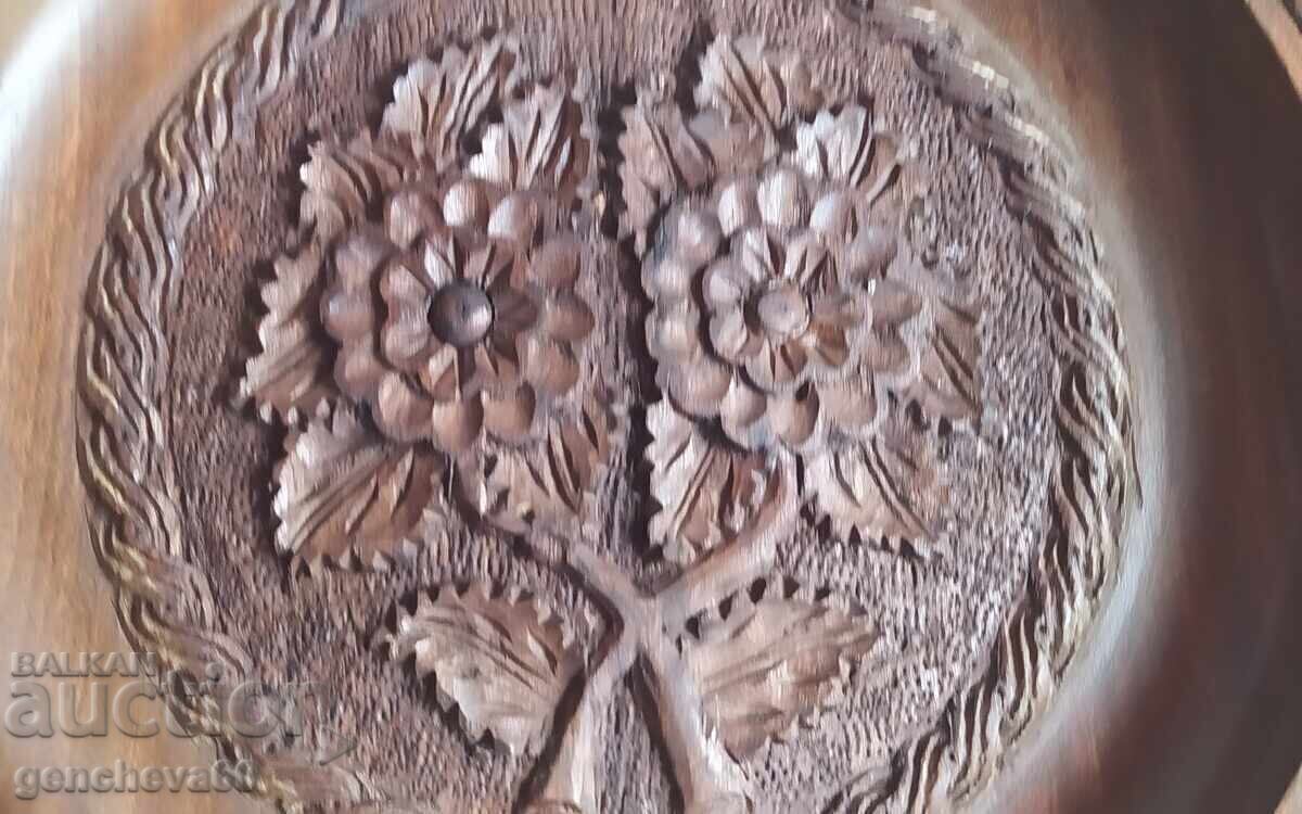 Παράδοση Υπέροχο μεγάλο σκαλιστό πιάτο για διακόσμηση Παράδοση Υπέροχο μεγάλο σκαλιστό πιάτο για διακόσμηση