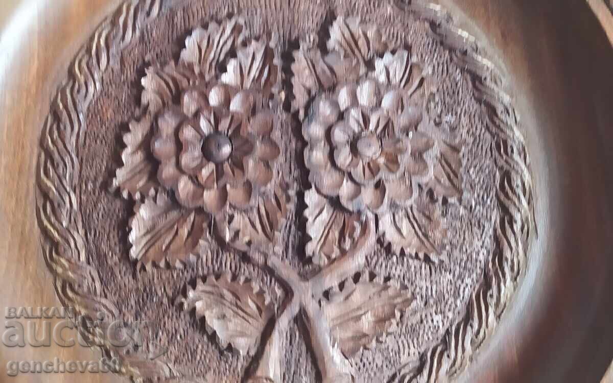 Livrarea Farfurie sculptată imensă, superbă, pentru decorare Livrarea Farfurie sculptată imensă, superbă, pentru decorare