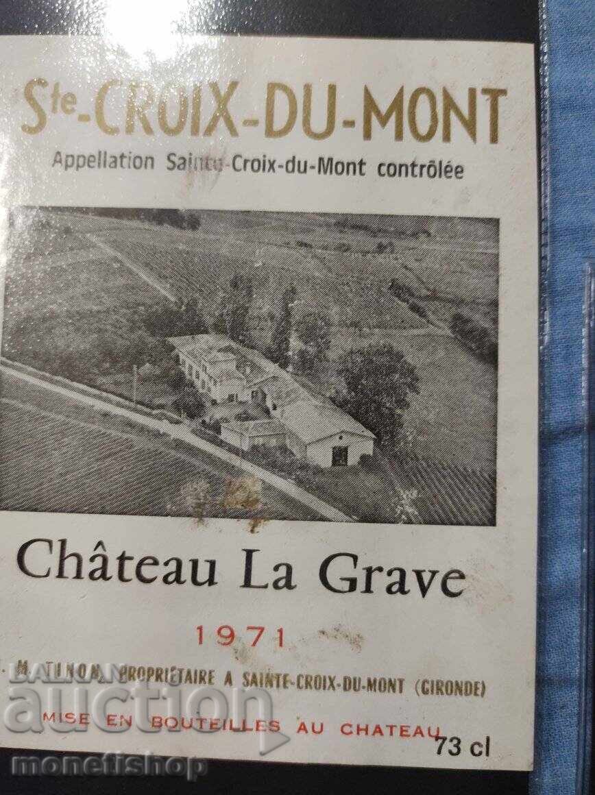 Delivery of We offer a large collection of wine and champagne labels Delivery of We offer a large collection of wine and champagne labels