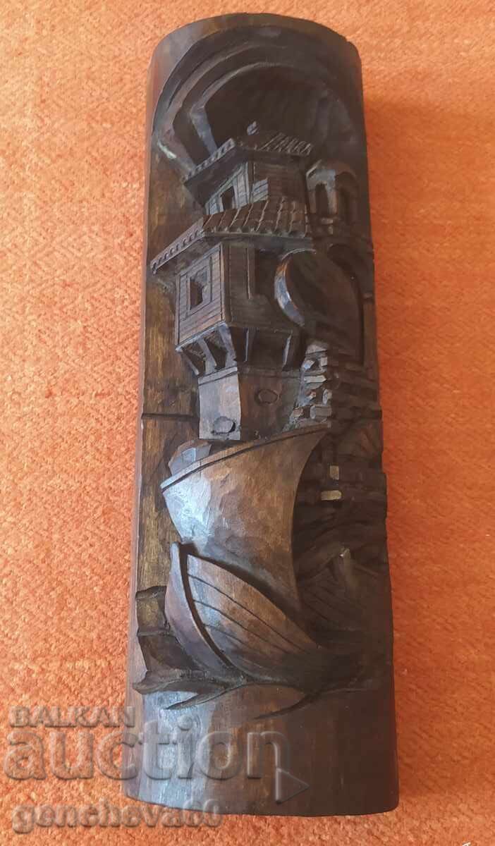 Panou sculptat în lemn al autorului - Goleshev cu preț 300.00 BGN | € 153.39 Panou sculptat în lemn al autorului - Goleshev cu preț 300.00 BGN | € 153.39