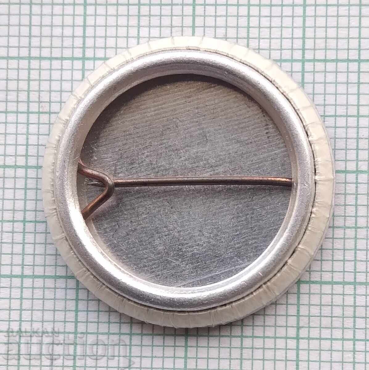 Auction  18130 Badge - Pink Floyd band