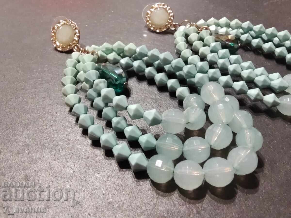 Τεράστια σκουλαρίκια, τεράστια ομορφιά, 7.02.2025 με τιμή 69.00 BGN | € 35.28 Τεράστια σκουλαρίκια, τεράστια ομορφιά, 7.02.2025 με τιμή 69.00 BGN | € 35.28