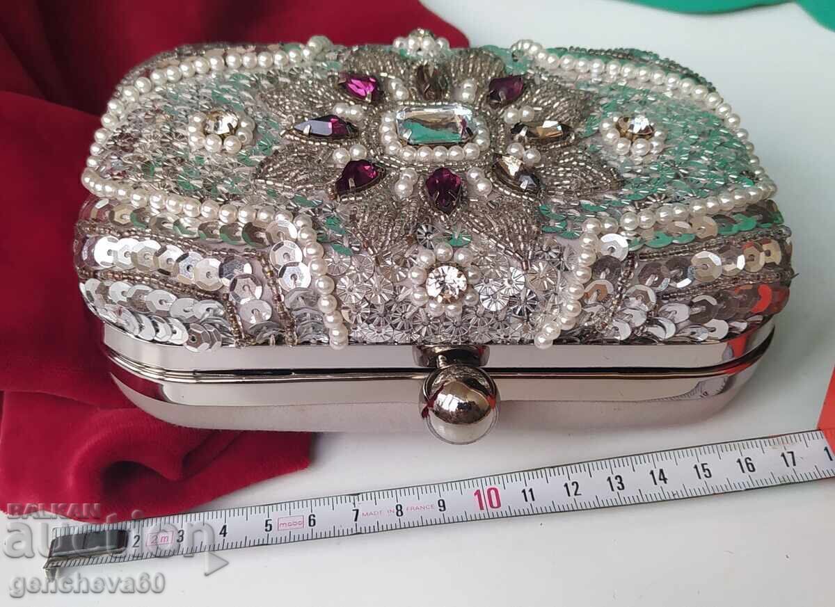 Geantă de damă frumoasă cu mărgele și paiete/marcă - 6 Geantă de damă frumoasă cu mărgele și paiete/marcă - 6