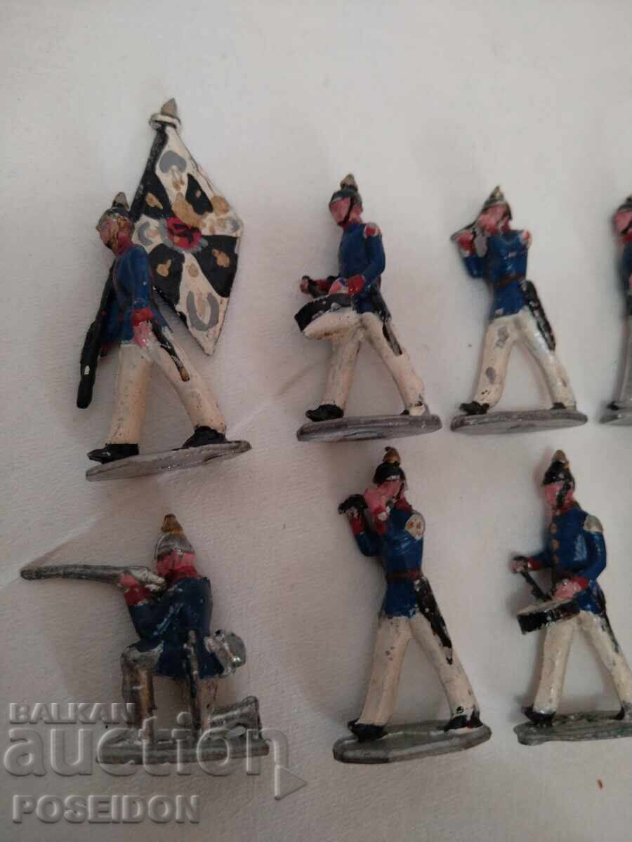 Delivery of LEAD SOLDIERS Delivery of LEAD SOLDIERS