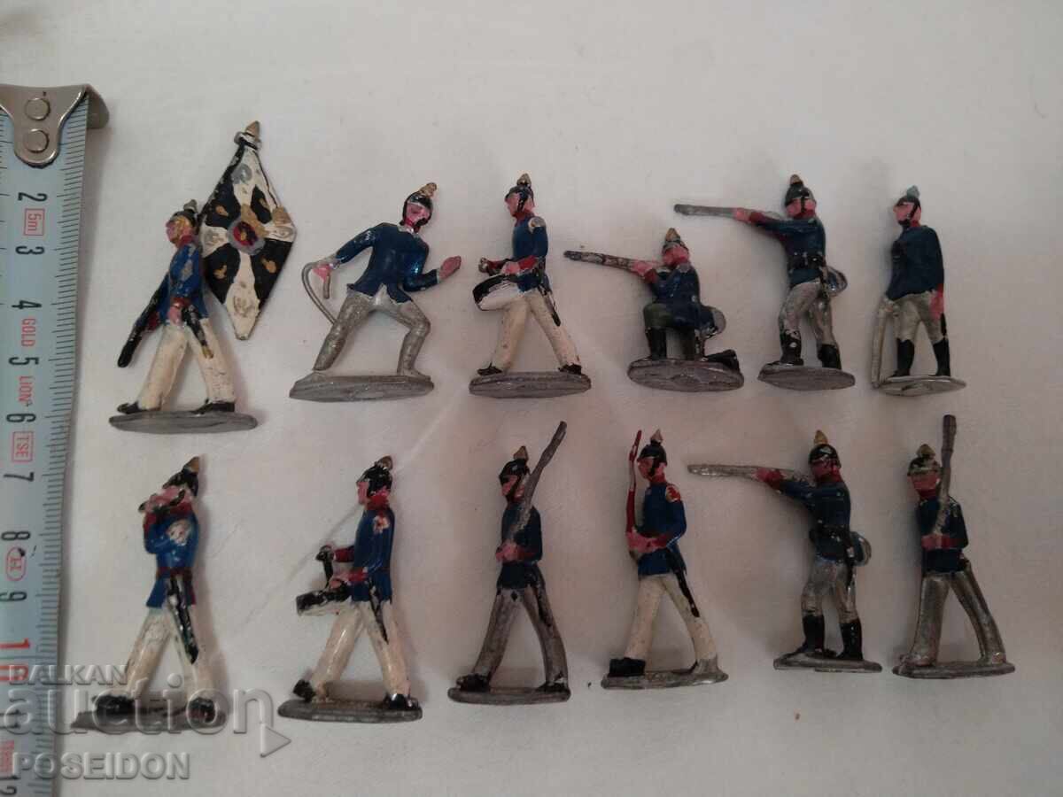 LEAD SOLDIERS LEAD SOLDIERS