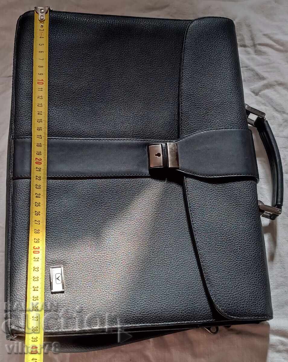 Delivery of leather bag Delivery of leather bag