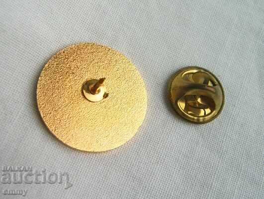 Football badge - FC Nieuwmoer, Belgium with price 4.00 BGN | € 2.05 Football badge - FC Nieuwmoer, Belgium with price 4.00 BGN | € 2.05