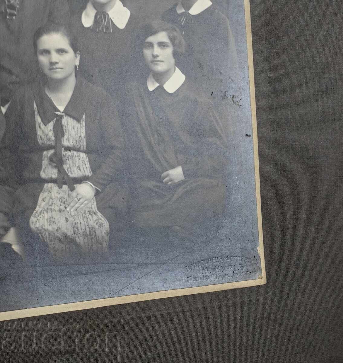 Delivery of SOFIA SCHOOL STUDENTS OLD PHOTO CARDBOARD BULGARIA Delivery of SOFIA SCHOOL STUDENTS OLD PHOTO CARDBOARD BULGARIA