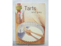 Готварска книга Tarts and pies 2000 г.