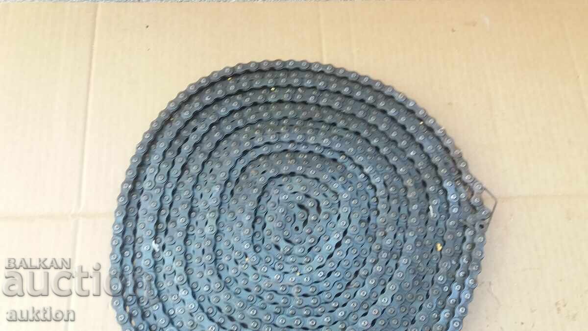 Delivery of MASSIVE TRANSPORT CHAIN ABOUT 5 METERS LONG Delivery of MASSIVE TRANSPORT CHAIN ABOUT 5 METERS LONG