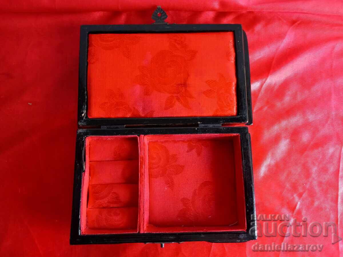 Auction  Old Chinese Jewelry Box with Diorama, Pagoda, Cork