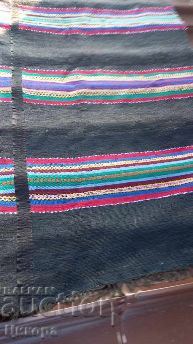 Auction OLD LINEN CARPET Auction OLD LINEN CARPET