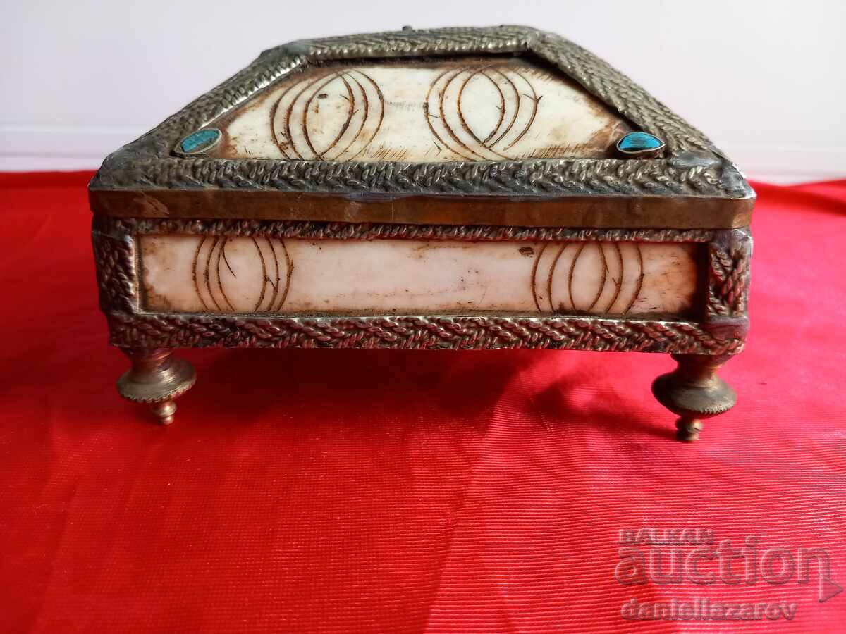 19th Century Antique Camel Bone and Brass Jewelry Box with price 65.00 BGN | € 33.23 19th Century Antique Camel Bone and Brass Jewelry Box with price 65.00 BGN | € 33.23