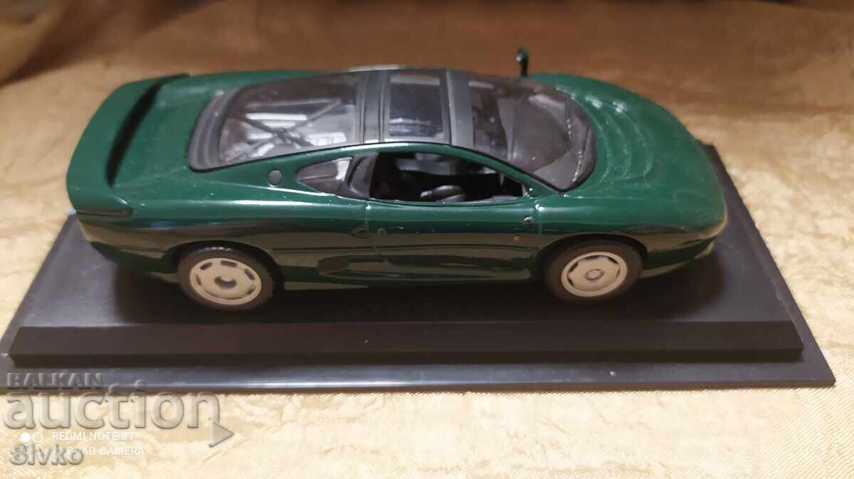 Auction  JAGUAR XJ 220 stroller