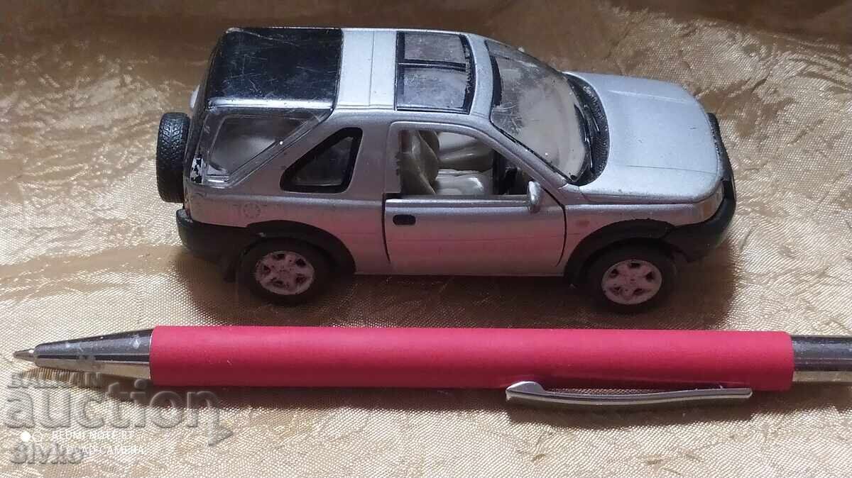 Auction  LAND ROVER FREELANDER stroller