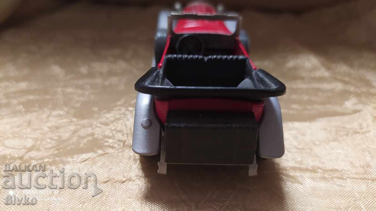 Delivery of MATCHBOX Trolley - MERCEDES BENZ SS - 1928 Delivery of MATCHBOX Trolley - MERCEDES BENZ SS - 1928