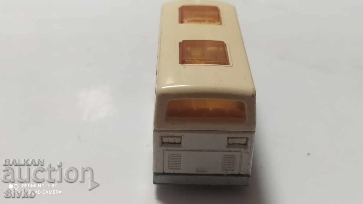 Delivery of MATCHBOX AIRPORT COACH 1977 Trolley Delivery of MATCHBOX AIRPORT COACH 1977 Trolley