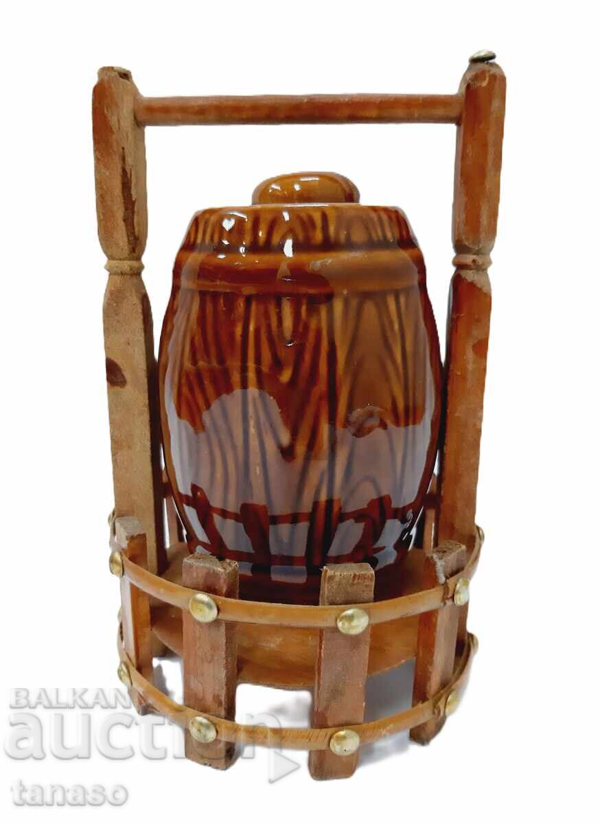 Delivery of Decorative ceramic barrel with cinnamon and wooden stand (2.2) Delivery of Decorative ceramic barrel with cinnamon and wooden stand (2.2)