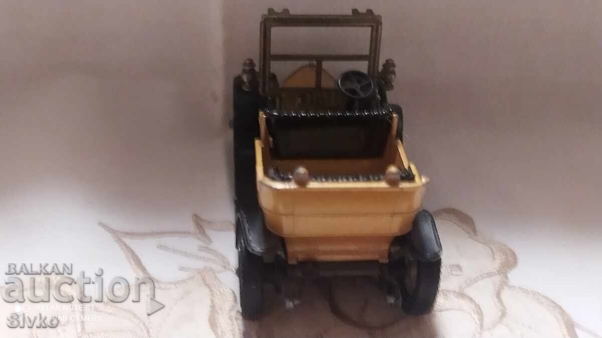 Delivery of MATCHBOX PEUGEOT 1907 trolley