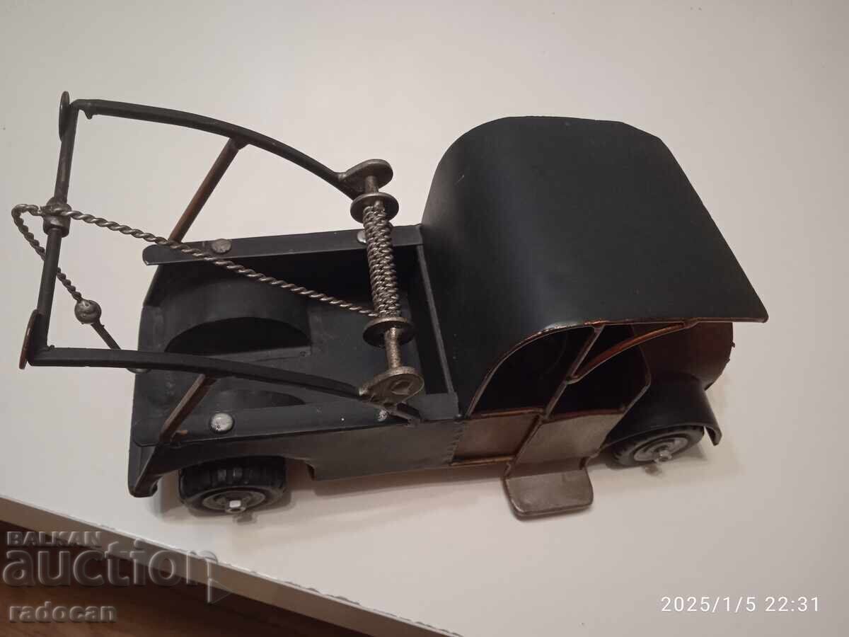 A big old metal cart, a roadside assistance pickup. with price 53.00 BGN | € 27.10 A big old metal cart, a roadside assistance pickup. with price 53.00 BGN | € 27.10