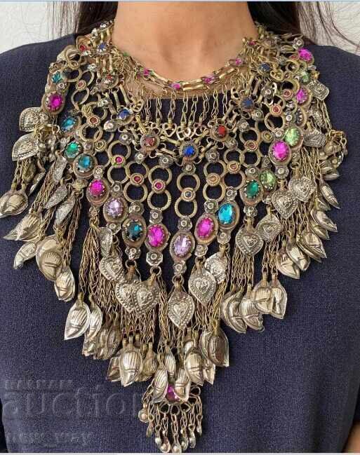 Накит. Трепка. Накит. Трепка.