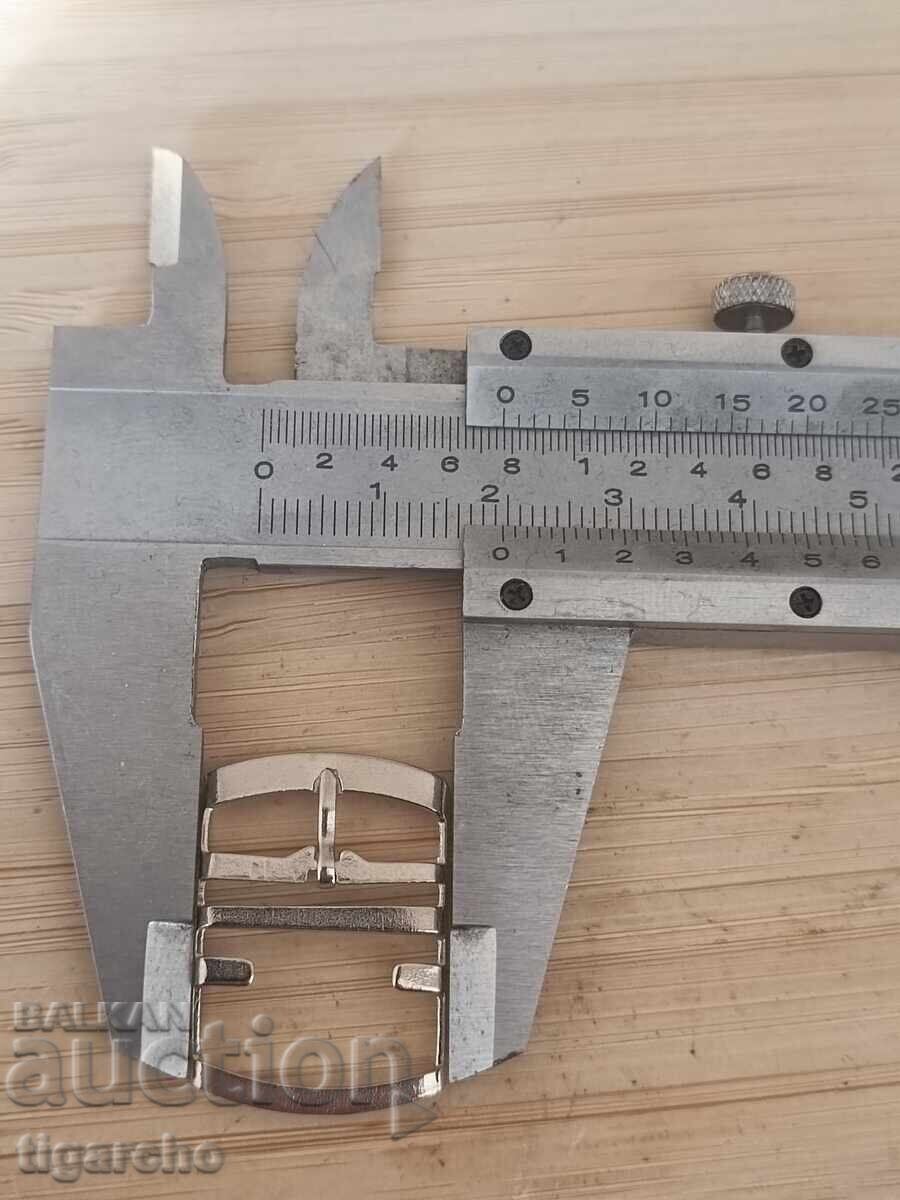 Παράδοση Κουμπώματα με λουράκι ρολογιού Παράδοση Κουμπώματα με λουράκι ρολογιού