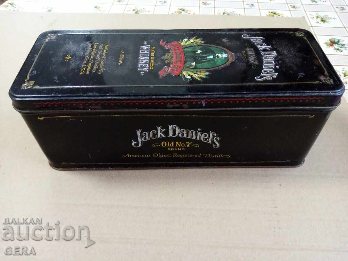 metal box with price 35.00 BGN | € 17.90 metal box with price 35.00 BGN | € 17.90