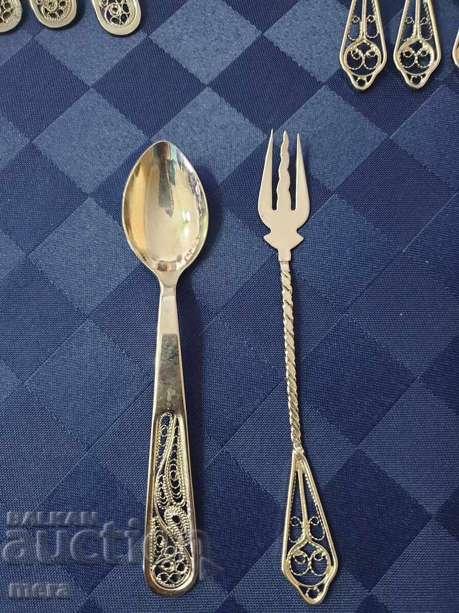 Set of filigree forks and spoons - 5 Set of filigree forks and spoons - 5