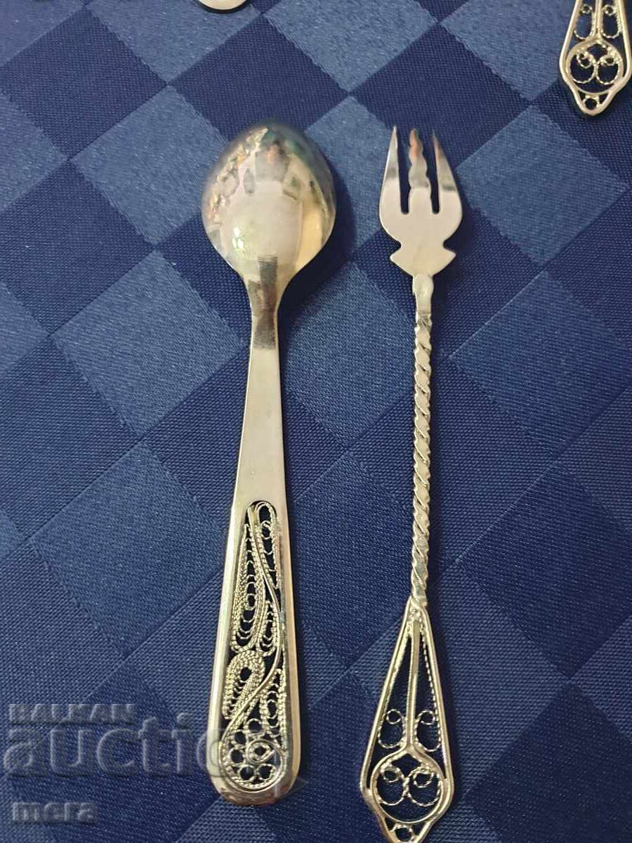 Set of filigree forks and spoons - 6 Set of filigree forks and spoons - 6